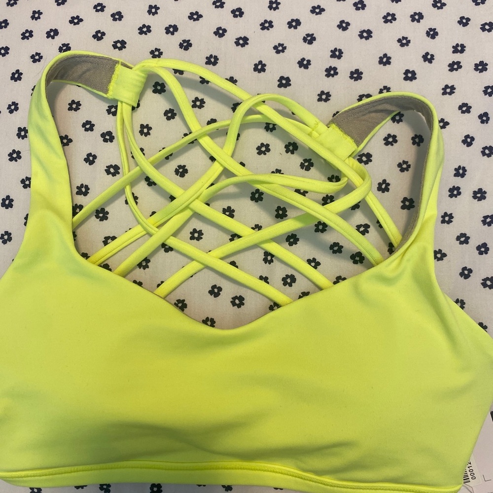 BNWT lulu free to be wild bra